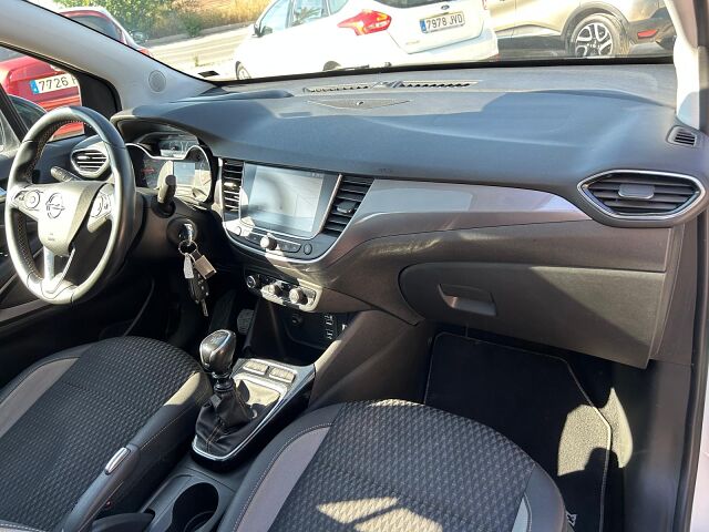 OPEL CROSSLAND X EXCELLENCE 1.2 MANUAL SPANISH LHD IN SPAIN 98000 MILES SUPER 2017